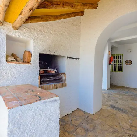 Casa Jardin Del Olivar Fuer 18 Personen Alcaucin