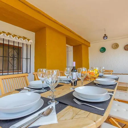 Casa Jardin Del Olivar Fuer 18 Personen * Alcaucin